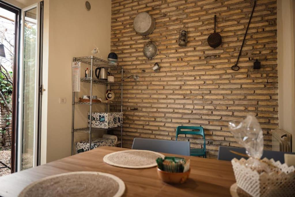 Two-Room Apt. Under The Aqueduct'S Arch In Pigneto روما المظهر الخارجي الصورة